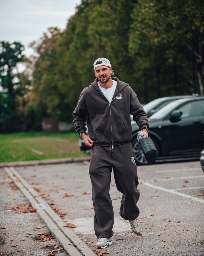 Club Basics Jogger - Mocha