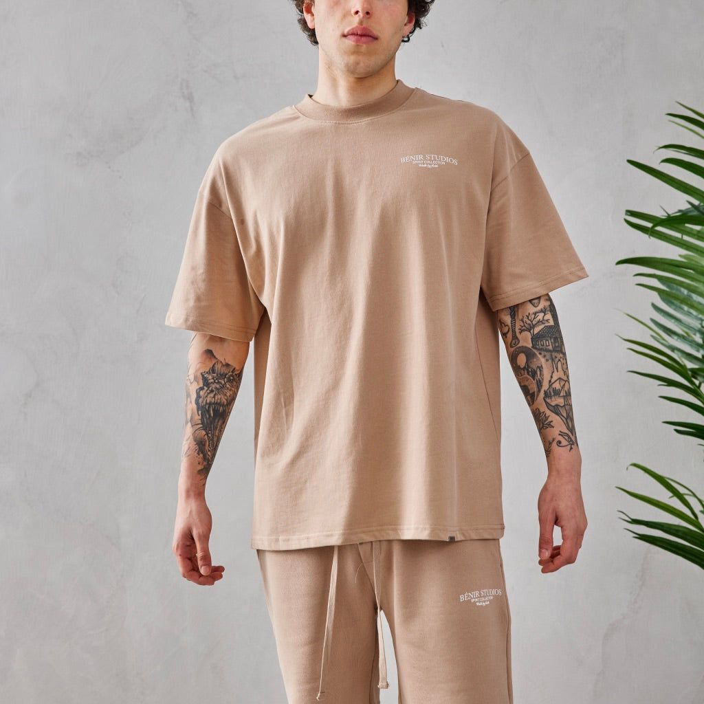 Bénir Studios Tee  - Taupe